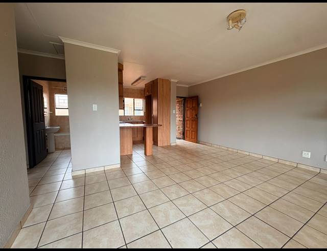 2 BEDROOM APARTMENT FOR SALE IN VAALPARK